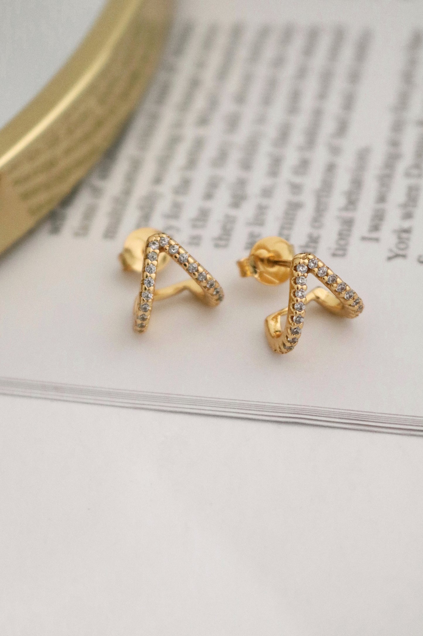 Brinco Laura Cravejado