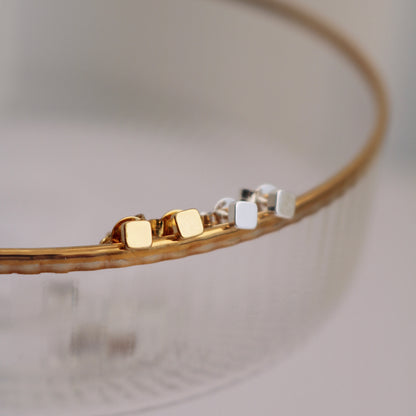 Brinco Mini Quadrado