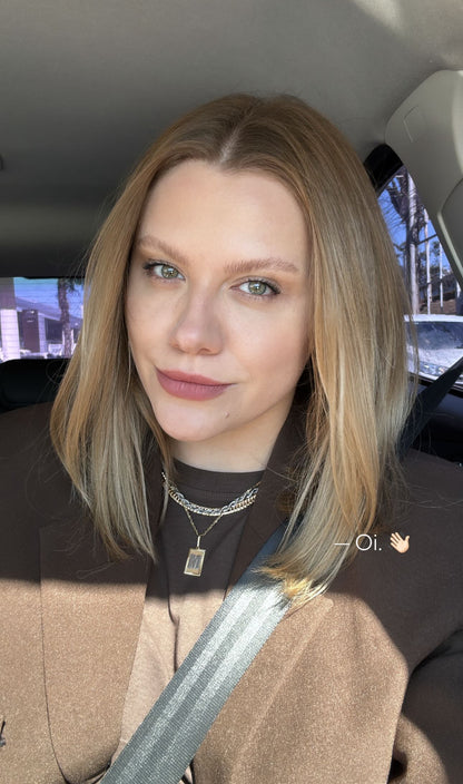 Colar Letra Medalha Dourado