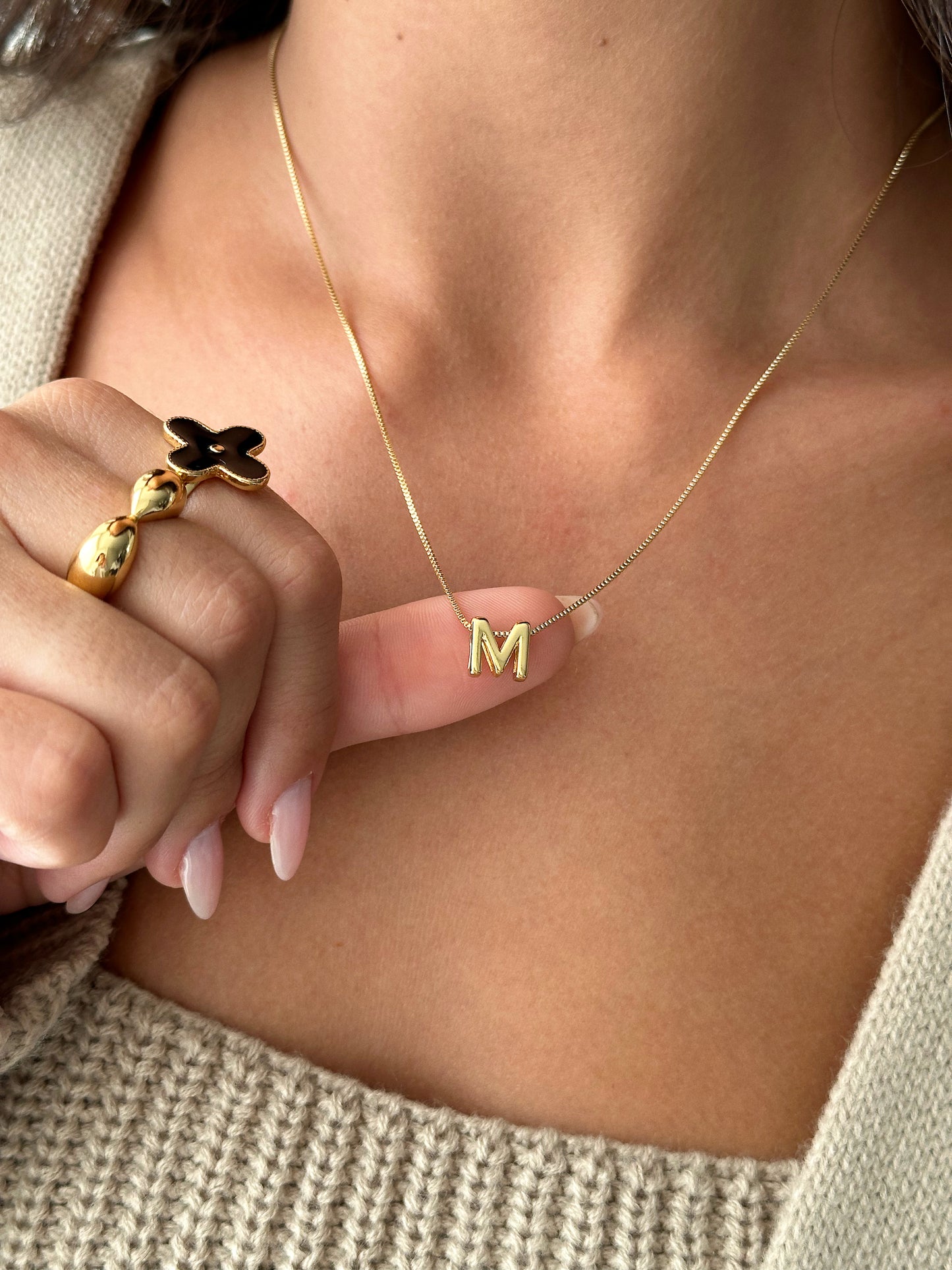 Colar Letra Inicial